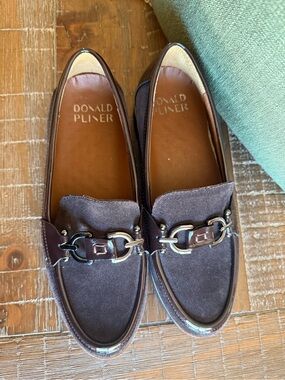 Donald Pliner Clio Dark Brown Suede Patent Leather Bit Loafers Size 7